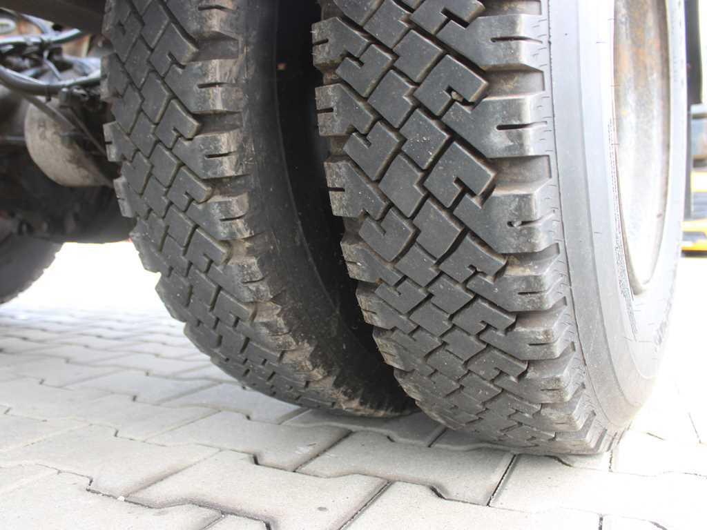 Kamion sa hidrauličnom kukom MAN LE 8.180, EURO 3, BEACONS, CONTAINER HOOK CARRIER: slika 15