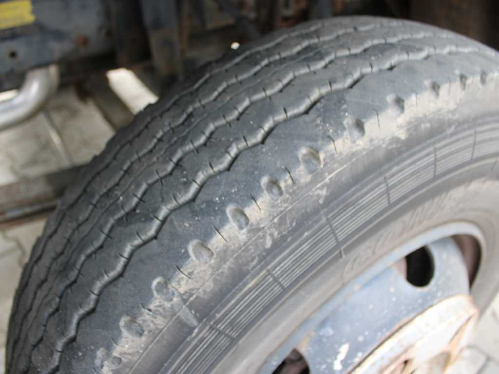 Kamion sa hidrauličnom kukom MAN LE 8.180, EURO 3, BEACONS, CONTAINER HOOK CARRIER: slika 17