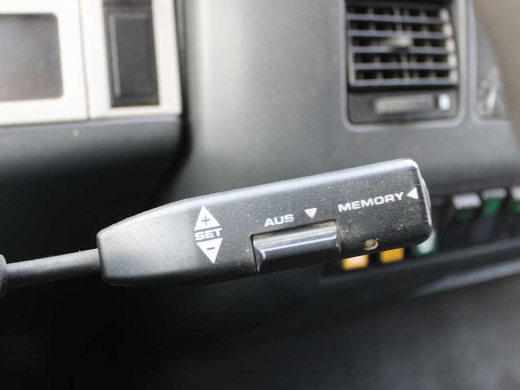 Kamion sa hidrauličnom kukom MAN LE 8.180, EURO 3, BEACONS, CONTAINER HOOK CARRIER: slika 11