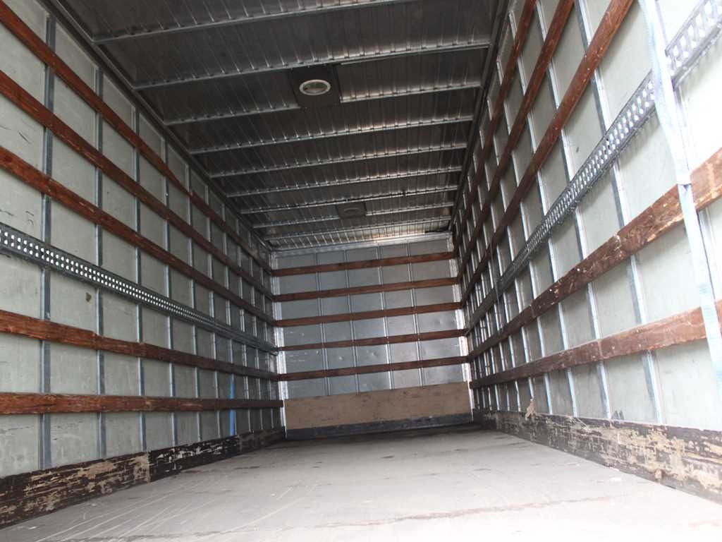 Kamion sa zatvorenim sandukom Renault MIDLUM 220, HYDRAULIC FRONT, EURO 5: slika 6 Kamion sa zatvorenim sandukom Renault MIDLUM 220, HYDRAULIC FRONT, EURO 5: slika 6