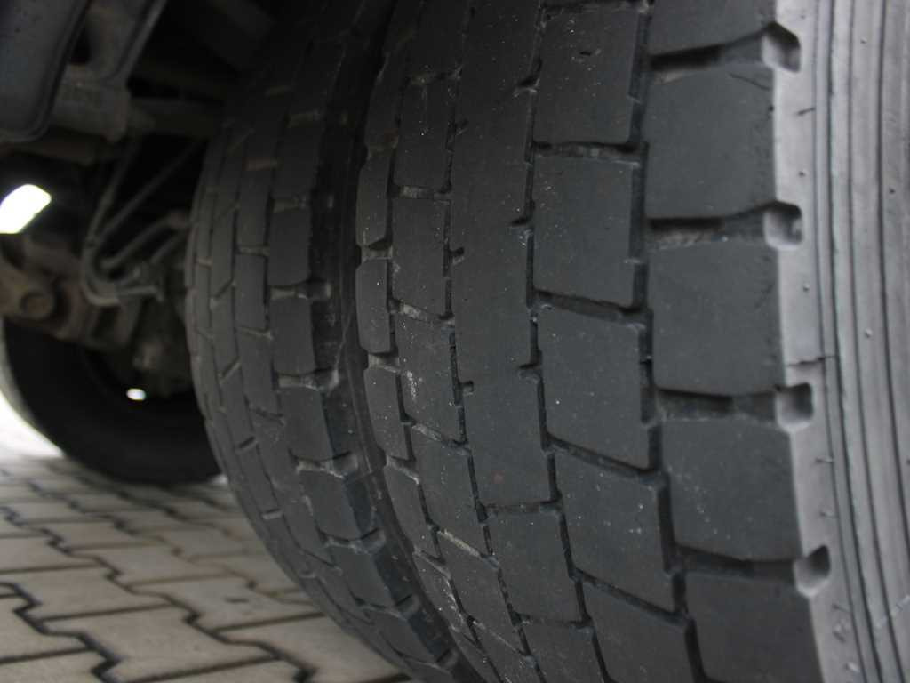 Kamion sa zatvorenim sandukom Renault MIDLUM 220, HYDRAULIC FRONT, EURO 5: slika 15 Kamion sa zatvorenim sandukom Renault MIDLUM 220, HYDRAULIC FRONT, EURO 5: slika 15