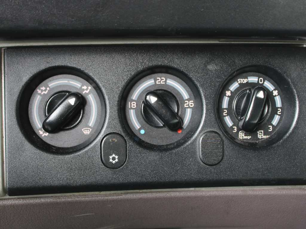 Tegljač Renault MAGNUM 440.18, EURO 3: slika 9 Tegljač Renault MAGNUM 440.18, EURO 3: slika 9