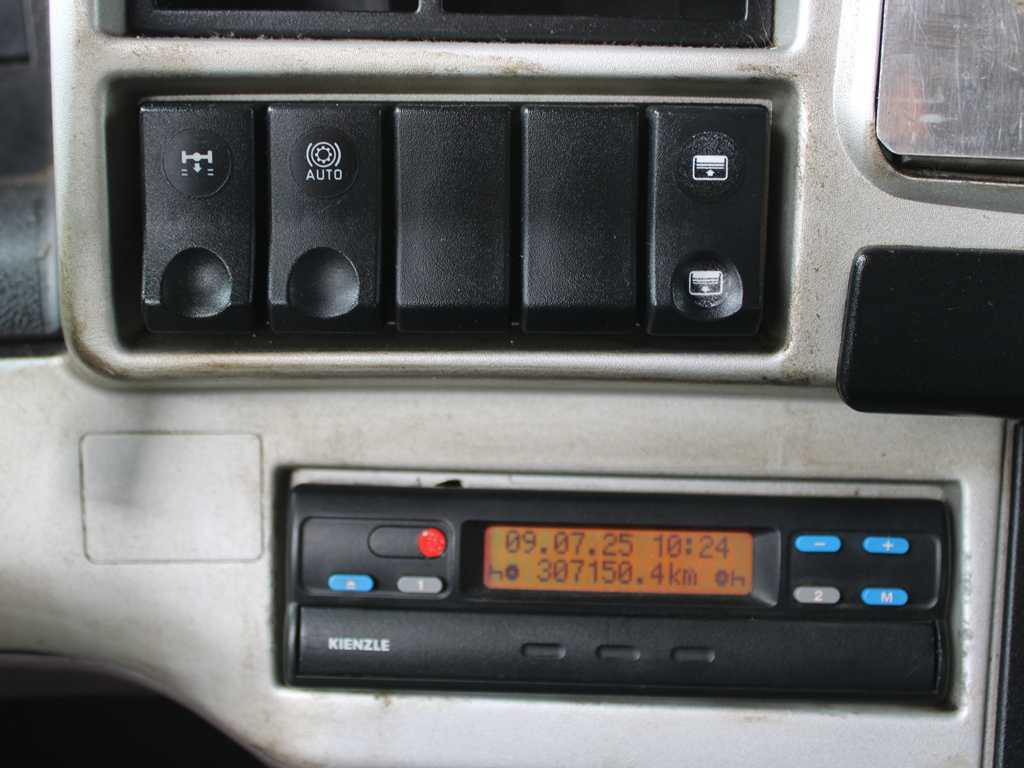 Tegljač Renault MAGNUM 440.18, EURO 3: slika 8 Tegljač Renault MAGNUM 440.18, EURO 3: slika 8