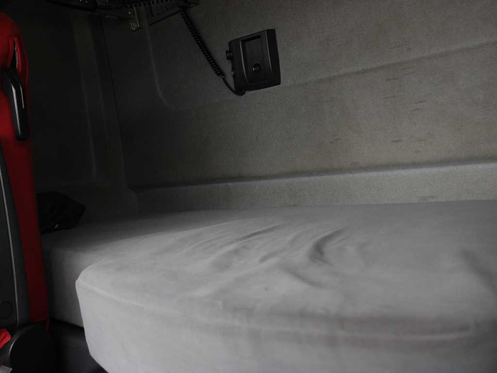 Tegljač Renault T 460, EURO 6, LOWDECK, AIR SUSPENSION: slika 13 Tegljač Renault T 460, EURO 6, LOWDECK, AIR SUSPENSION: slika 13