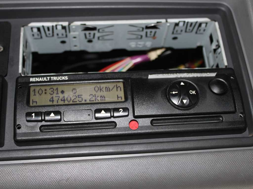 Tegljač Renault T 460, EURO 6, LOWDECK, AIR SUSPENSION: slika 15 Tegljač Renault T 460, EURO 6, LOWDECK, AIR SUSPENSION: slika 15