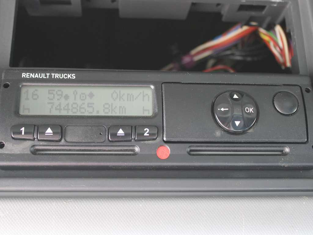 Tegljač Renault T520, LOWDECK, EURO 6, TIRES 80%: slika 17 Tegljač Renault T520, LOWDECK, EURO 6, TIRES 80%: slika 17