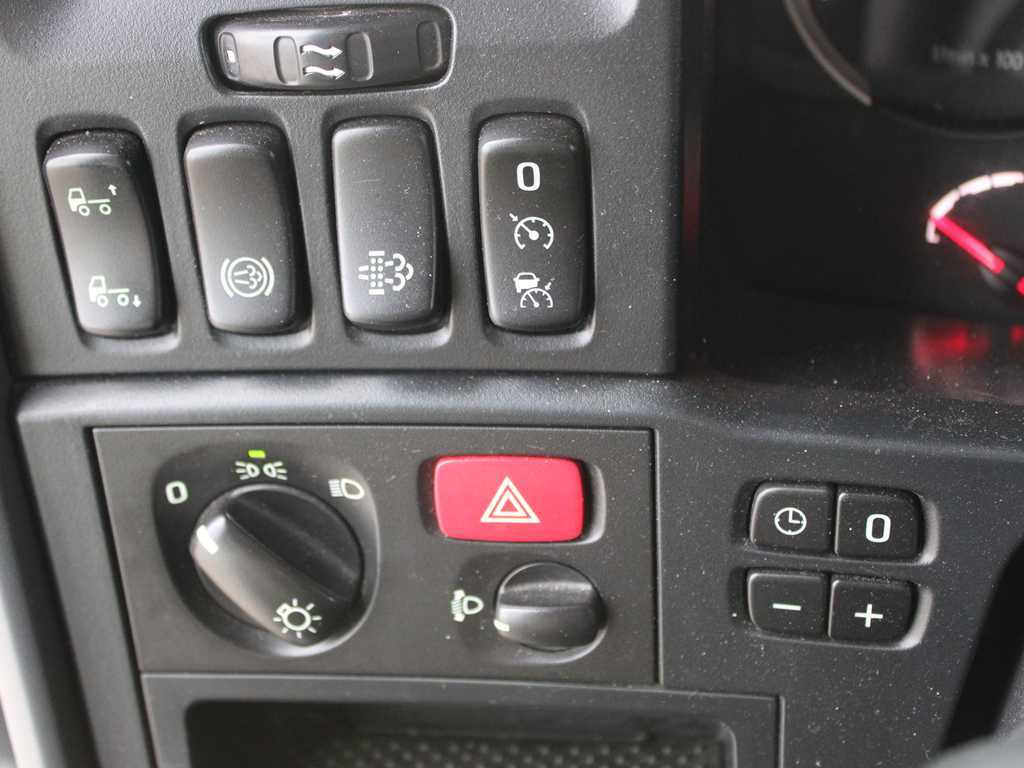 Tegljač Scania R450, EURO 6, RETARDER: slika 13 Tegljač Scania R450, EURO 6, RETARDER: slika 13