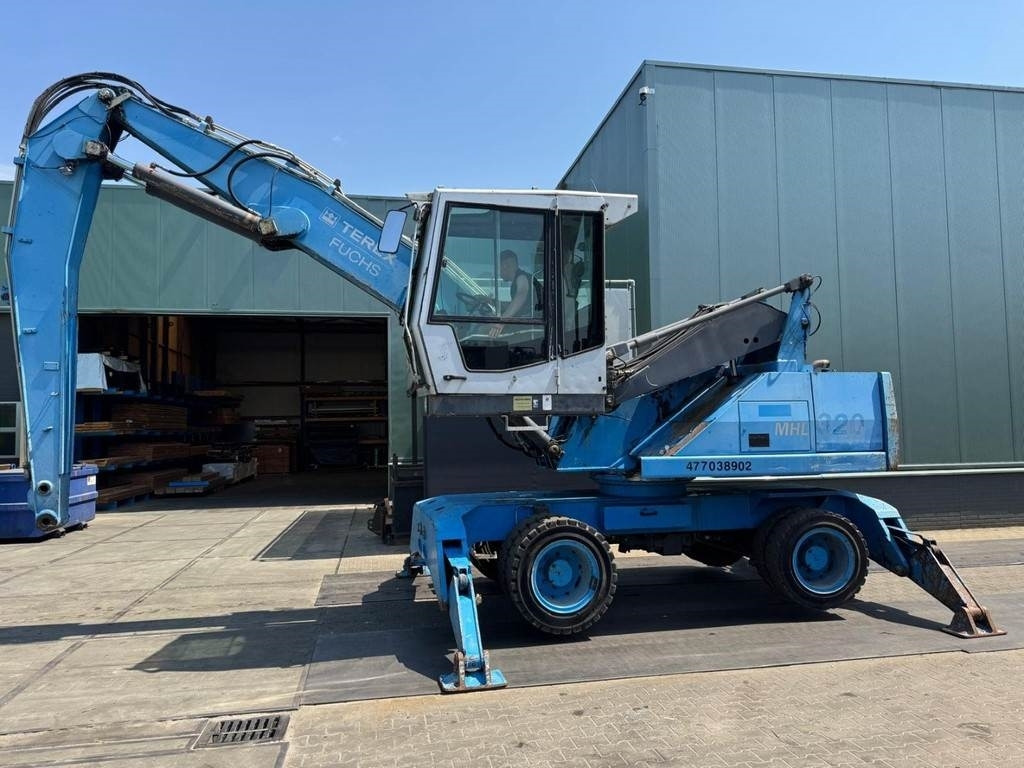 Fuchs MHL 320 - Bager za obradu otpada/ Industrije: slika 2 Fuchs MHL 320 - Bager za obradu otpada/ Industrije: slika 2