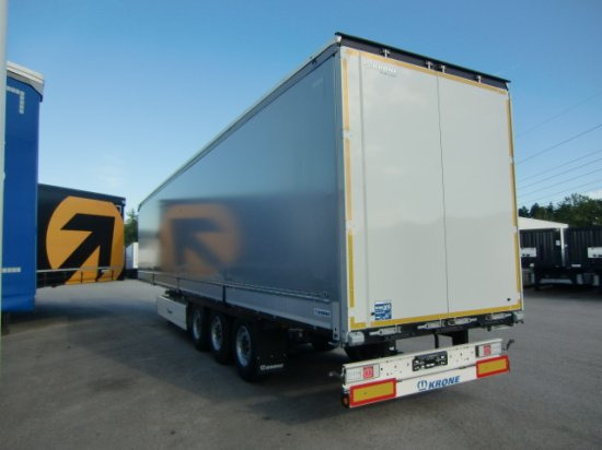 Krone Bordwandplanenauflieger , Einsteckrungen, Liftachse, SAF-Achsen, - Poluprikolica sa ceradom: slika 4 Krone Bordwandplanenauflieger , Einsteckrungen, Liftachse, SAF-Achsen, - Poluprikolica sa ceradom: slika 4