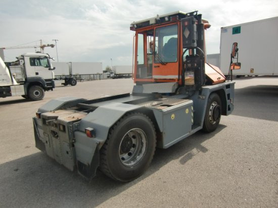 MAFI Hofschlepper MT32Z - Terminalni traktor: slika 4 MAFI Hofschlepper MT32Z - Terminalni traktor: slika 4