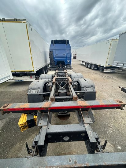 MAN TGX 26.440 XLX 6x2 Liftachse, Euro 6, Motorschaden, engine damage! - Kamion za prevoz kontejnera/ Kamion sa promenjivim sandukom: slika 3 MAN TGX 26.440 XLX 6x2 Liftachse, Euro 6, Motorschaden, engine damage! - Kamion za prevoz kontejnera/ Kamion sa promenjivim sandukom: slika 3