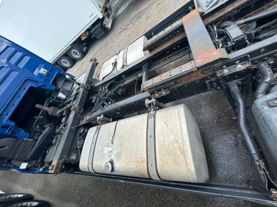 MAN TGX 26.440 XLX 6x2 Liftachse, Euro 6, Motorschaden, engine damage! - Kamion za prevoz kontejnera/ Kamion sa promenjivim sandukom: slika 5 MAN TGX 26.440 XLX 6x2 Liftachse, Euro 6, Motorschaden, engine damage! - Kamion za prevoz kontejnera/ Kamion sa promenjivim sandukom: slika 5