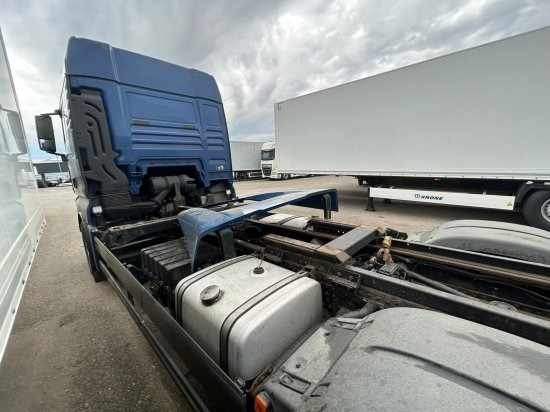 MAN TGX 26.440 XLX 6x2 Liftachse, Euro 6, Retarder, Motorschaden engine damage! - Kamion za prevoz kontejnera/ Kamion sa promenjivim sandukom: slika 5 MAN TGX 26.440 XLX 6x2 Liftachse, Euro 6, Retarder, Motorschaden engine damage! - Kamion za prevoz kontejnera/ Kamion sa promenjivim sandukom: slika 5