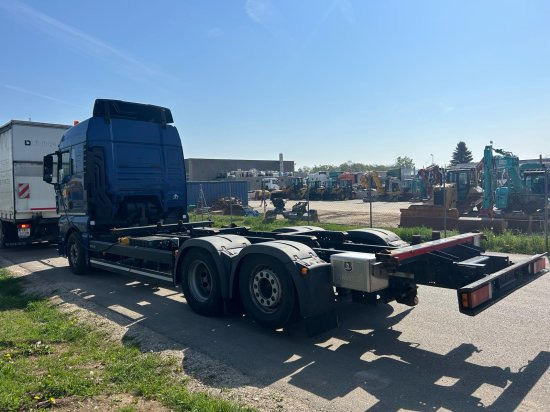 MAN TGX 26.440 XLX 6x2 Liftachse, Retarder, Euro 6, Motorschaden - Kamion za prevoz kontejnera/ Kamion sa promenjivim sandukom: slika 3 MAN TGX 26.440 XLX 6x2 Liftachse, Retarder, Euro 6, Motorschaden - Kamion za prevoz kontejnera/ Kamion sa promenjivim sandukom: slika 3