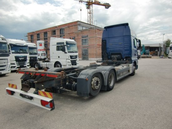 MAN TGX 26.440 XXL 6x2 Liftachse Euro 6 - Kamion za prevoz kontejnera/ Kamion sa promenjivim sandukom: slika 4 MAN TGX 26.440 XXL 6x2 Liftachse Euro 6 - Kamion za prevoz kontejnera/ Kamion sa promenjivim sandukom: slika 4