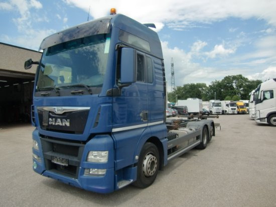 MAN TGX 26.440 XXL 6x2 Liftachse Euro 6 - Kamion za prevoz kontejnera/ Kamion sa promenjivim sandukom: slika 1 MAN TGX 26.440 XXL 6x2 Liftachse Euro 6 - Kamion za prevoz kontejnera/ Kamion sa promenjivim sandukom: slika 1
