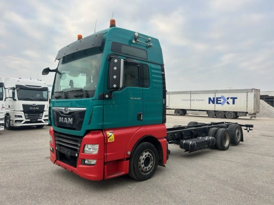 MAN TGX 26.500 XXL, 6x2, Jumbo, Liftachse, Intarder, Euro6, Full-Air - Kamion sa golom šasijom i zatvorenom kabinom: slika 1 MAN TGX 26.500 XXL, 6x2, Jumbo, Liftachse, Intarder, Euro6, Full-Air - Kamion sa golom šasijom i zatvorenom kabinom: slika 1