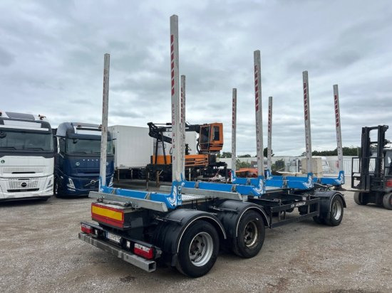 Schwarzmüller N-Serie 3-achs Holzanhänger 4 Rungenpaare - Prikolica šticarka: slika 4 Schwarzmüller N-Serie 3-achs Holzanhänger 4 Rungenpaare - Prikolica šticarka: slika 4