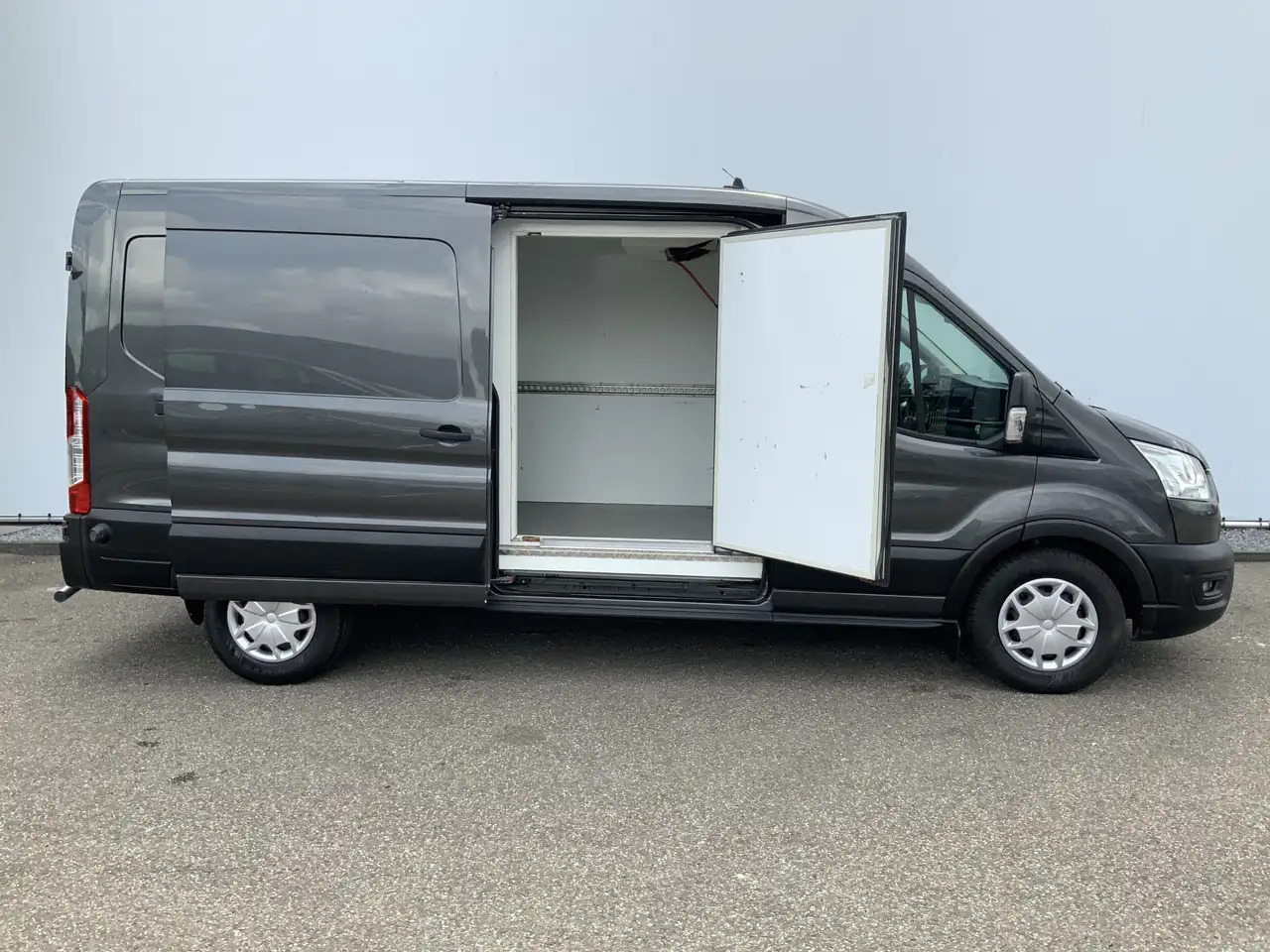 Ford Transit 350 2.0 TDCI L3H2 Trend Koelauto & Vries Automaat - Dostavno vozilo hladnjača: slika 4 Ford Transit 350 2.0 TDCI L3H2 Trend Koelauto & Vries Automaat - Dostavno vozilo hladnjača: slika 4