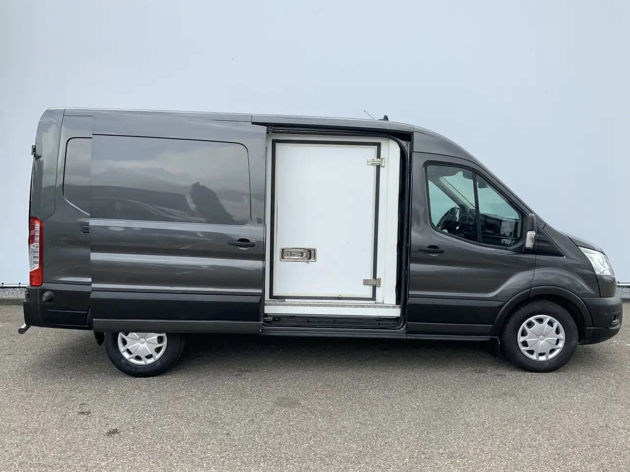 Ford Transit 350 2.0 TDCI L3H2 Trend Koelauto & Vries Automaat - Dostavno vozilo hladnjača: slika 2 Ford Transit 350 2.0 TDCI L3H2 Trend Koelauto & Vries Automaat - Dostavno vozilo hladnjača: slika 2