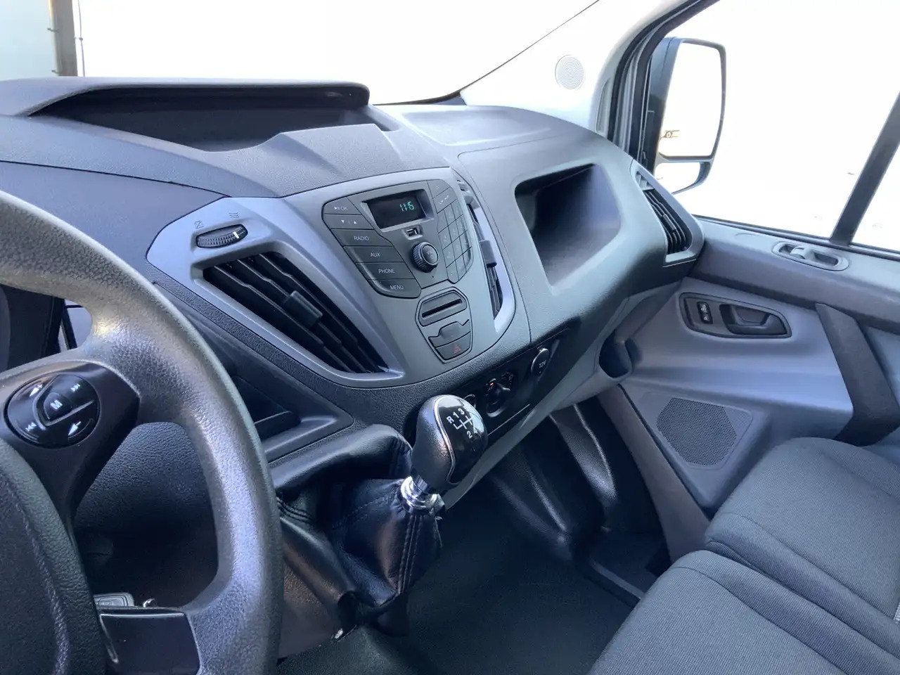 Ford Transit Custom 290 2.2 TDCI L2H1 Economy Edition Airco 3 Zits Tre - Furgon: slika 5 Ford Transit Custom 290 2.2 TDCI L2H1 Economy Edition Airco 3 Zits Tre - Furgon: slika 5