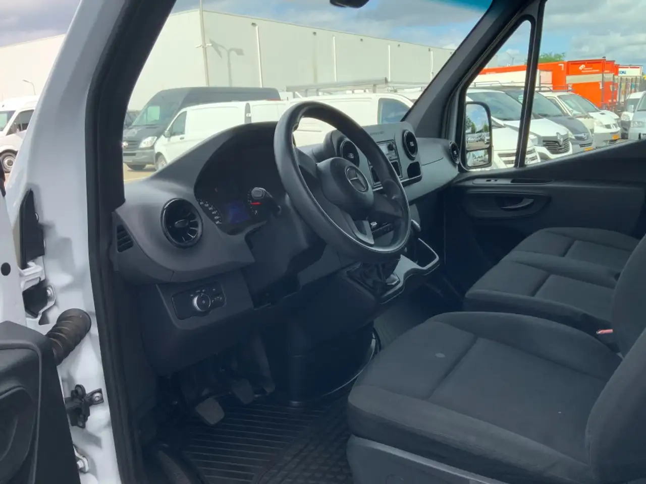 Mercedes-Benz Sprinter 314 2.2 CDI 366 L2H2 Airco 3 Zits Euro 6 - Furgon: slika 5 Mercedes-Benz Sprinter 314 2.2 CDI 366 L2H2 Airco 3 Zits Euro 6 - Furgon: slika 5