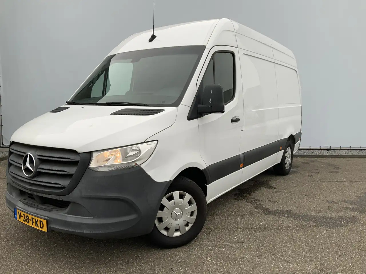 Mercedes-Benz Sprinter 314 2.2 CDI L2H1 EURO VI-D Airco Camera 3 Zits Ext - Furgon: slika 1 Mercedes-Benz Sprinter 314 2.2 CDI L2H1 EURO VI-D Airco Camera 3 Zits Ext - Furgon: slika 1