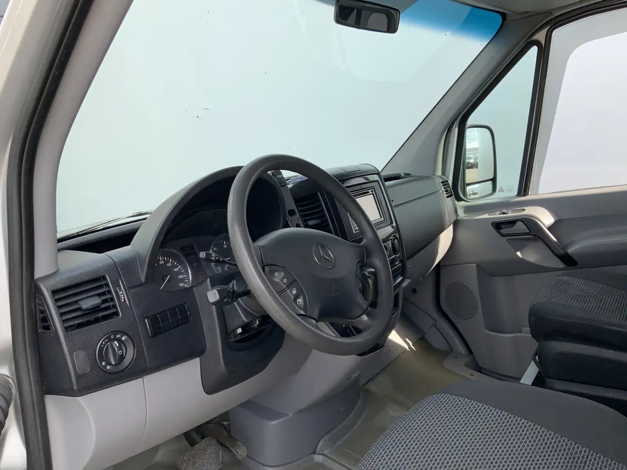 Mercedes-Benz Sprinter 318 3.0 CDI 366 L2 H2 Automaat Airco Cruise Camera - Furgon: slika 5 Mercedes-Benz Sprinter 318 3.0 CDI 366 L2 H2 Automaat Airco Cruise Camera - Furgon: slika 5