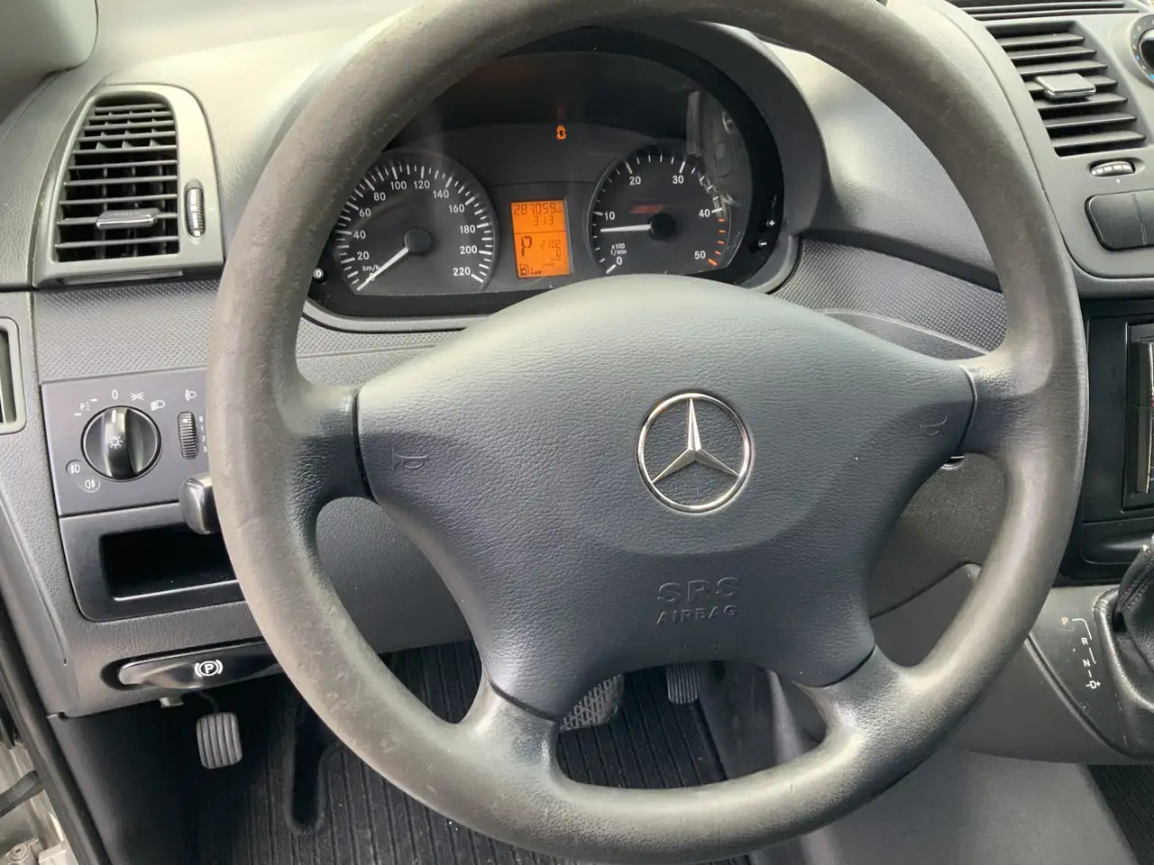 Mercedes-Benz Vito 122 CDI Automaat Koel Auto werkt 100 % 0.gr Airco - Dostavno vozilo hladnjača: slika 4 Mercedes-Benz Vito 122 CDI Automaat Koel Auto werkt 100 % 0.gr Airco - Dostavno vozilo hladnjača: slika 4
