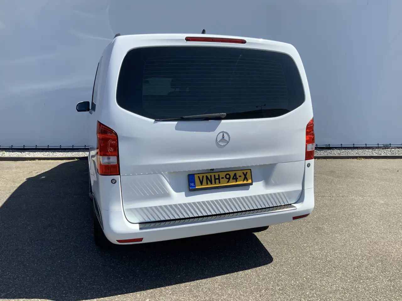 Mercedes-Benz Vito Tourer XL 114 CDI Autom. Airco Cruise Camera Alu V - Furgon: slika 2 Mercedes-Benz Vito Tourer XL 114 CDI Autom. Airco Cruise Camera Alu V - Furgon: slika 2