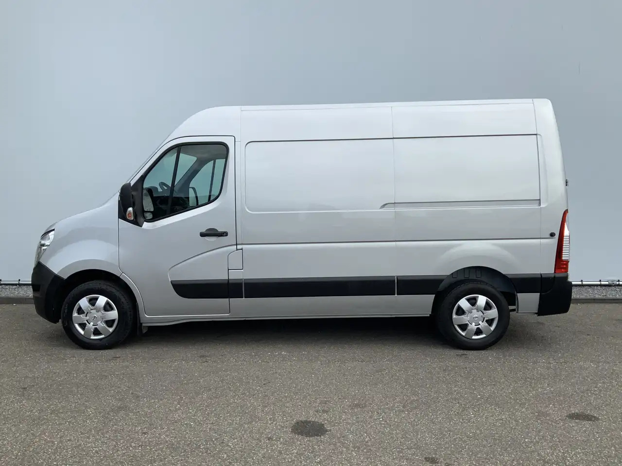 Nissan Interstar 2.3 dCi L2H2 Acenta Airco Cruise 3 Zits Camera Nav - Furgon: slika 3 Nissan Interstar 2.3 dCi L2H2 Acenta Airco Cruise 3 Zits Camera Nav - Furgon: slika 3