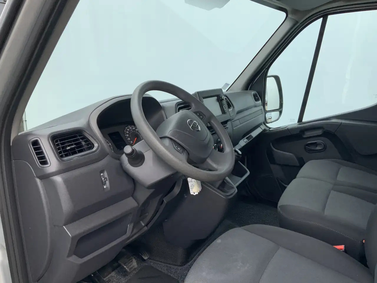 Nissan Interstar 2.3 dCi L2H2 Acenta Airco Cruise 3 Zits Camera Nav - Furgon: slika 5 Nissan Interstar 2.3 dCi L2H2 Acenta Airco Cruise 3 Zits Camera Nav - Furgon: slika 5