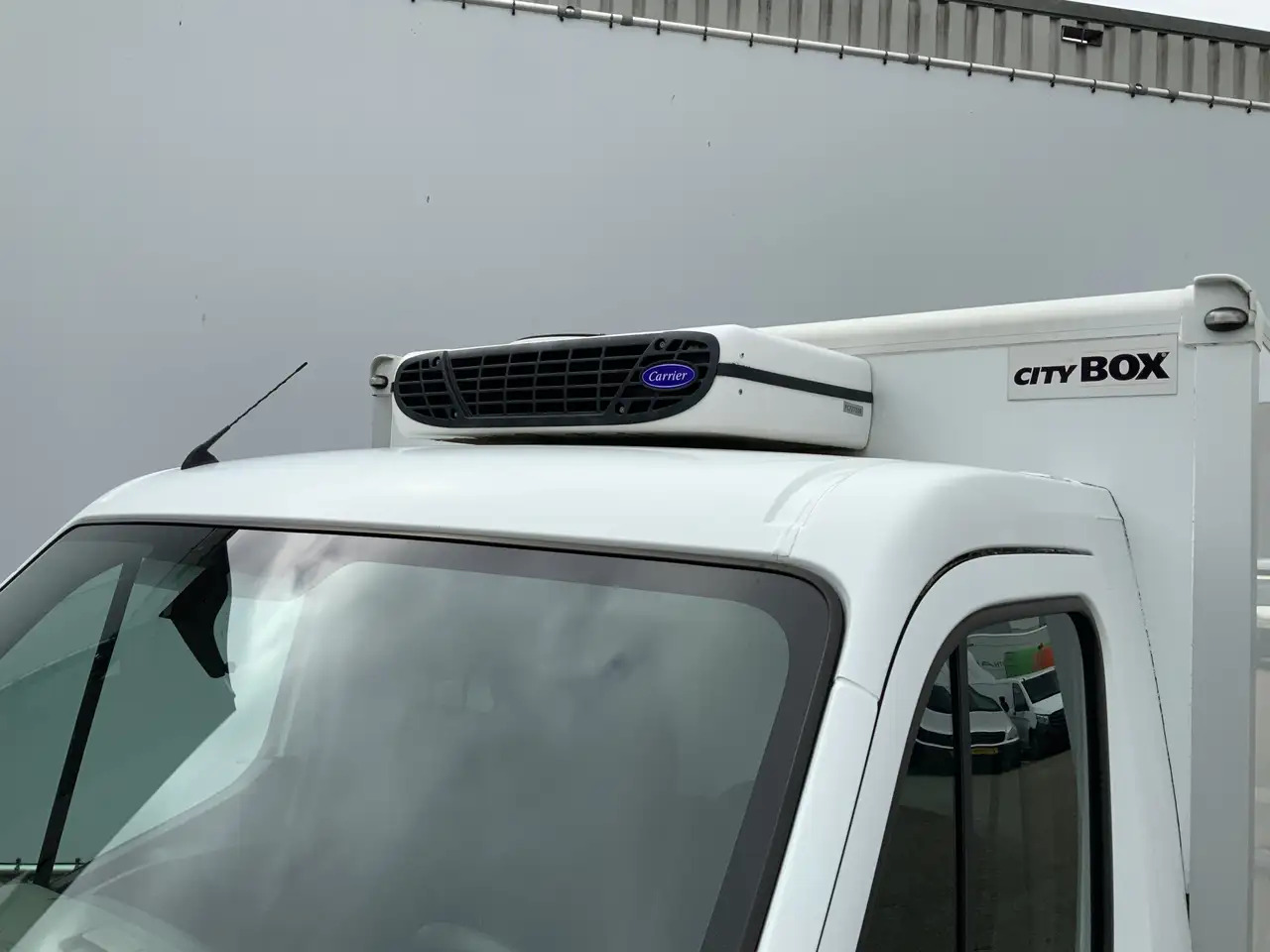 Nissan NV400 2.3 dCi L2H2 Acenta Koelauto Carrier Werkt 100 % C - Dostavno vozilo hladnjača: slika 2 Nissan NV400 2.3 dCi L2H2 Acenta Koelauto Carrier Werkt 100 % C - Dostavno vozilo hladnjača: slika 2