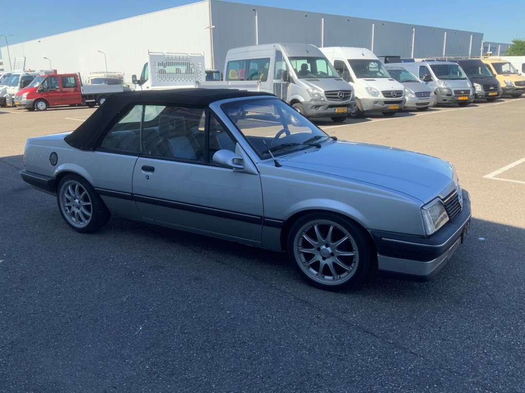 Opel Ascona 1.6 S Automaat Cabriolet Marge geen btw - Kabriolet: slika 4 Opel Ascona 1.6 S Automaat Cabriolet Marge geen btw - Kabriolet: slika 4