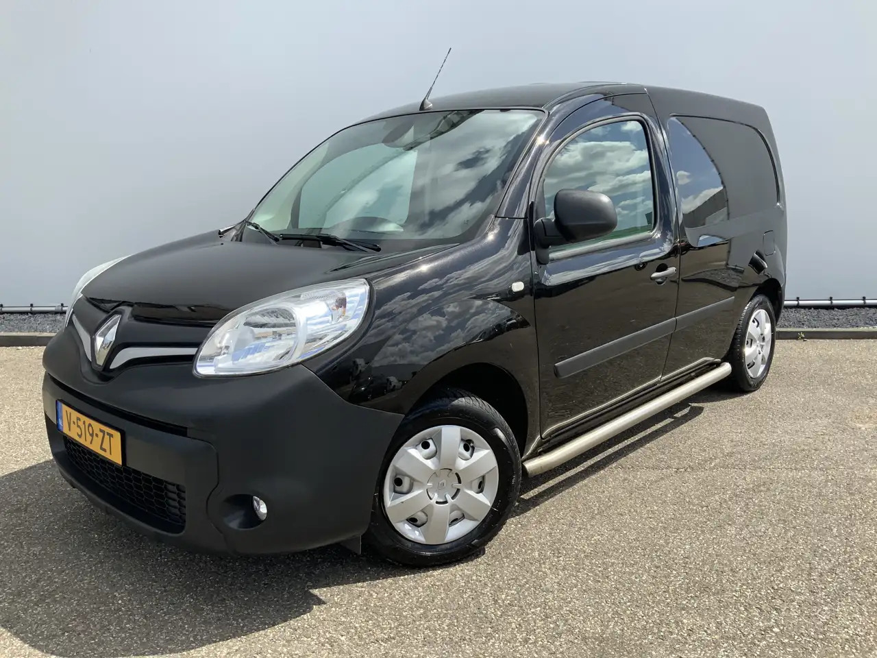 Renault Kangoo 1.5 dCi 90 Energy Comfort Plus .Sortimo Kasten Com - Mali kombi, Korisno/ Posebno vozilo: slika 1 Renault Kangoo 1.5 dCi 90 Energy Comfort Plus .Sortimo Kasten Com - Mali kombi, Korisno/ Posebno vozilo: slika 1