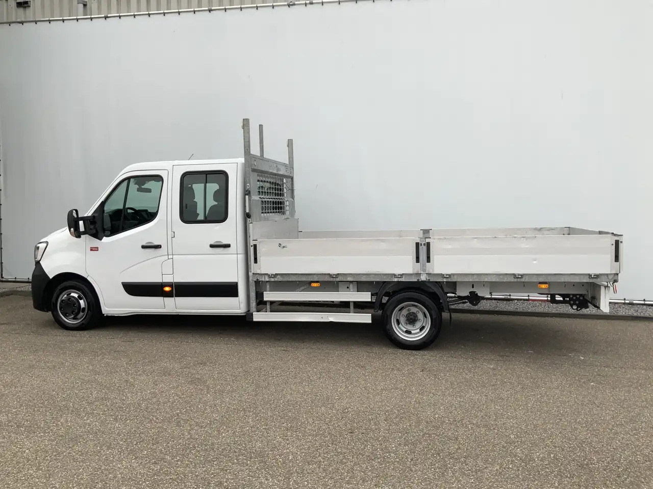 Renault Master T35 2.3 dCi 165 L4 Dub Cab PickUp Navi 6 Zits Trek - Dostavno vozilo s ravnom platformom: slika 3 Renault Master T35 2.3 dCi 165 L4 Dub Cab PickUp Navi 6 Zits Trek - Dostavno vozilo s ravnom platformom: slika 3