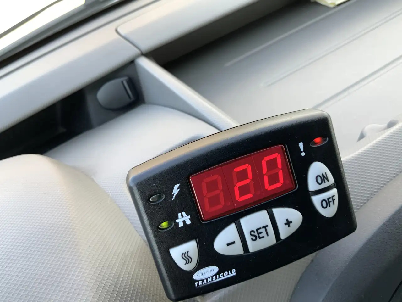 Renault Master T35 2.3 dCi L3H2 Maxi Koelauto Cruise 3 Zits Euro - Dostavno vozilo hladnjača: slika 5 Renault Master T35 2.3 dCi L3H2 Maxi Koelauto Cruise 3 Zits Euro - Dostavno vozilo hladnjača: slika 5