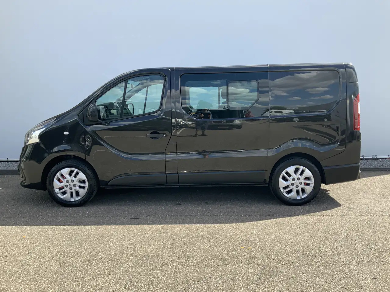 Renault Trafic 1.6 dCi T27 L1H1 Dub Cab Airco Cruise 6 Zits Alu V - Dostavno vozilo sa duplom kabinom: slika 3 Renault Trafic 1.6 dCi T27 L1H1 Dub Cab Airco Cruise 6 Zits Alu V - Dostavno vozilo sa duplom kabinom: slika 3