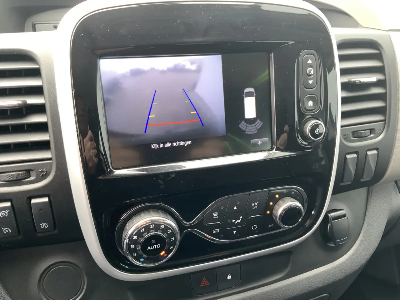Dostavno vozilo sa duplom kabinom Renault Trafic 1.6 dCi T29 L2H1 Dub Cab 5 Zits Airco Cruise Navi: slika 15