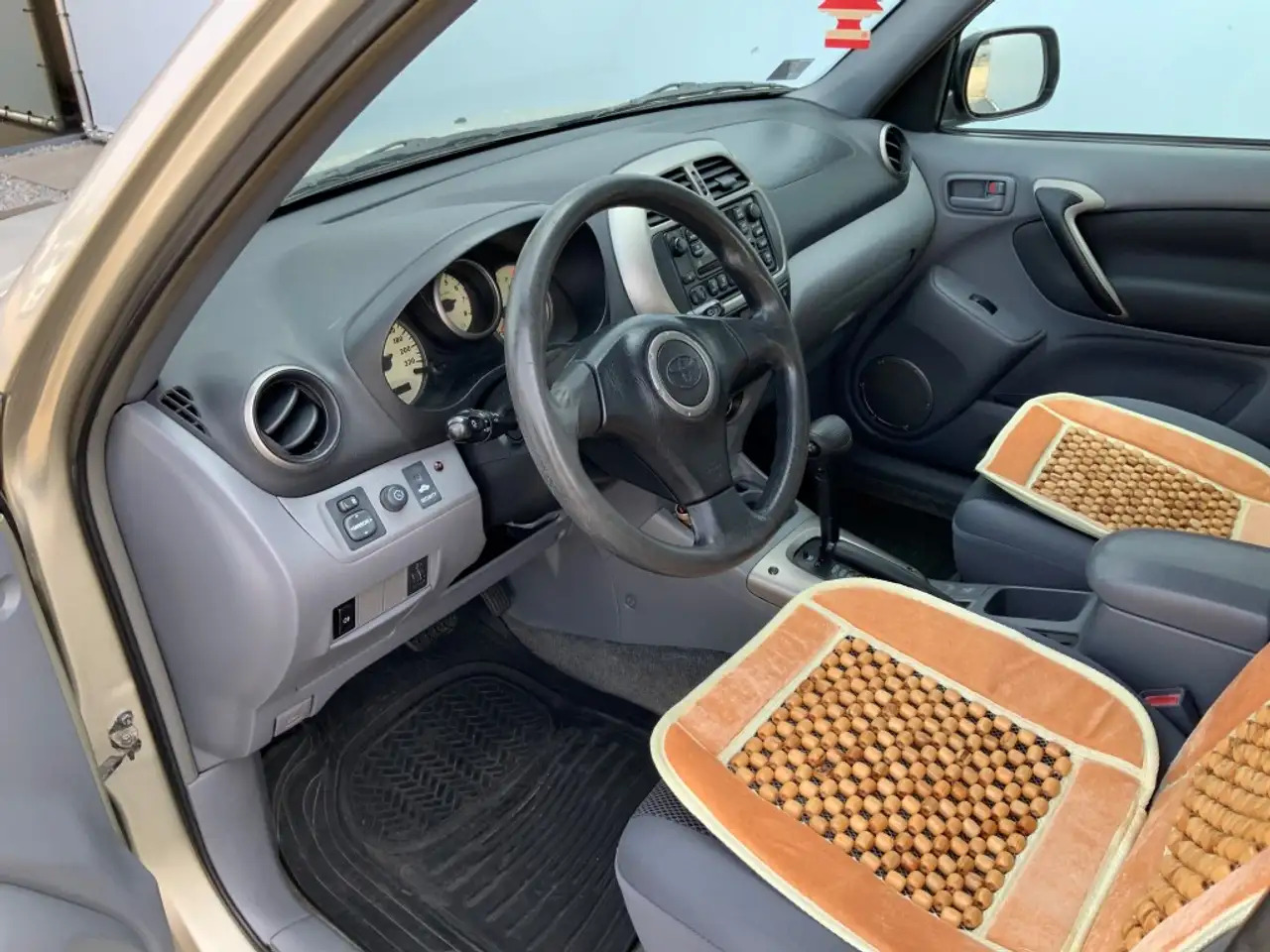 Toyota RAV 4 4X4 Airco Cruise Automaat Alu Velg Marge - SUV: slika 5 Toyota RAV 4 4X4 Airco Cruise Automaat Alu Velg Marge - SUV: slika 5