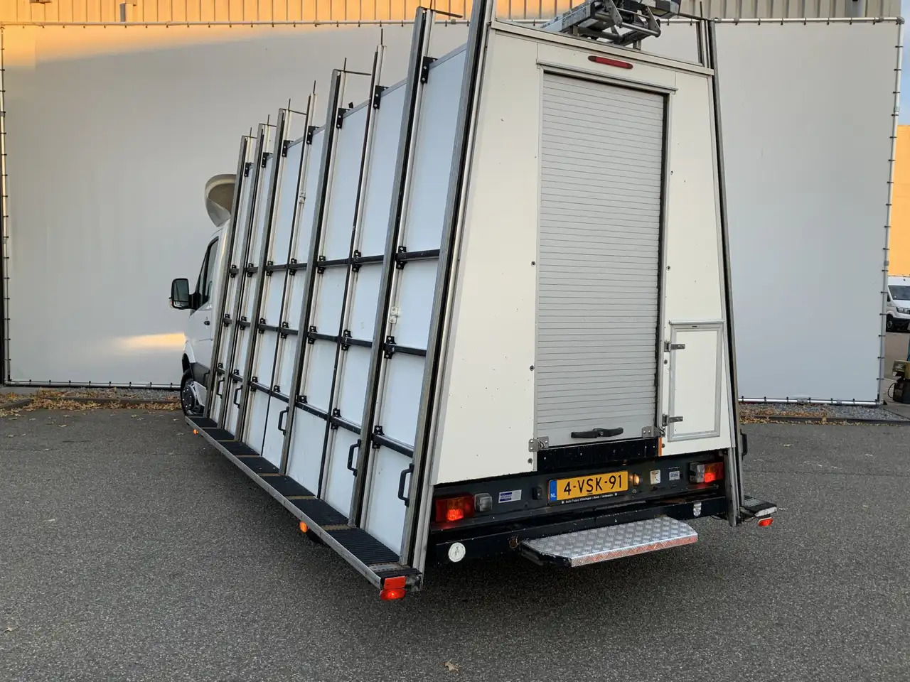 Volkswagen Crafter 35 2.0 TDI L3H1 Glasresteel Airco Cruise 3 Zits UI - Dostavno vozilo sa zatvorenim sandukom, Korisno/ Posebno vozilo: slika 2 Volkswagen Crafter 35 2.0 TDI L3H1 Glasresteel Airco Cruise 3 Zits UI - Dostavno vozilo sa zatvorenim sandukom, Korisno/ Posebno vozilo: slika 2