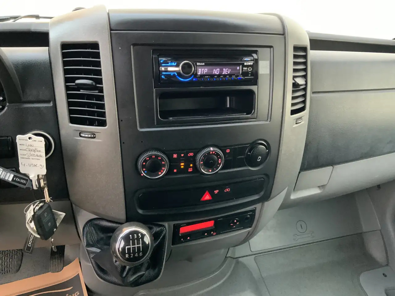 Volkswagen Crafter 35 2.0 TDI L3H1 Glasresteel Airco Cruise 3 Zits UI - Dostavno vozilo sa zatvorenim sandukom, Korisno/ Posebno vozilo: slika 5 Volkswagen Crafter 35 2.0 TDI L3H1 Glasresteel Airco Cruise 3 Zits UI - Dostavno vozilo sa zatvorenim sandukom, Korisno/ Posebno vozilo: slika 5