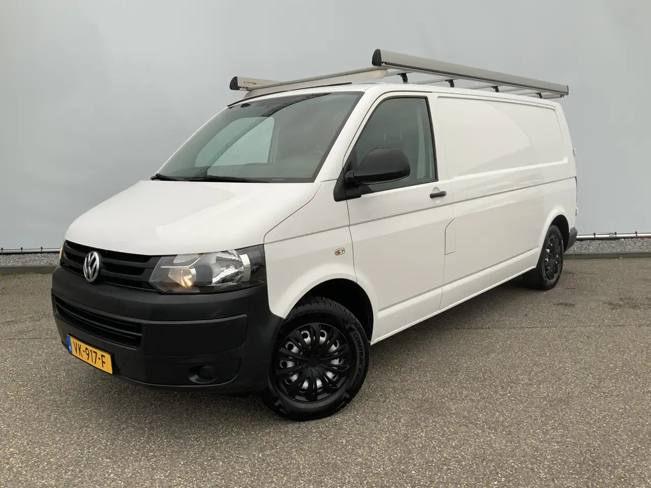 Volkswagen T5 Transporter 2.0 TDI L2H2 Airco Cruise 3 Zits Imperiaal & Trekh - Furgon: slika 1 Volkswagen T5 Transporter 2.0 TDI L2H2 Airco Cruise 3 Zits Imperiaal & Trekh - Furgon: slika 1