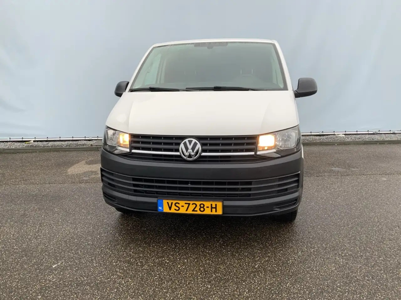 Volkswagen T6 Transporter 2.0 TDI L1H1 Comfortline Airco Navi Trekhaak 2200 - Furgon: slika 2 Volkswagen T6 Transporter 2.0 TDI L1H1 Comfortline Airco Navi Trekhaak 2200 - Furgon: slika 2