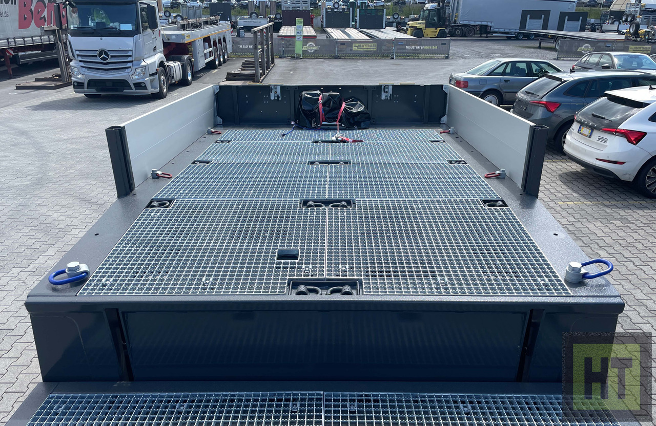 Faymonville 3-Achs-Semi-hydr.Ladeboden mit Rampen-Gitterrost - Niska poluprikolica za prevoz: slika 2 Faymonville 3-Achs-Semi-hydr.Ladeboden mit Rampen-Gitterrost - Niska poluprikolica za prevoz: slika 2
