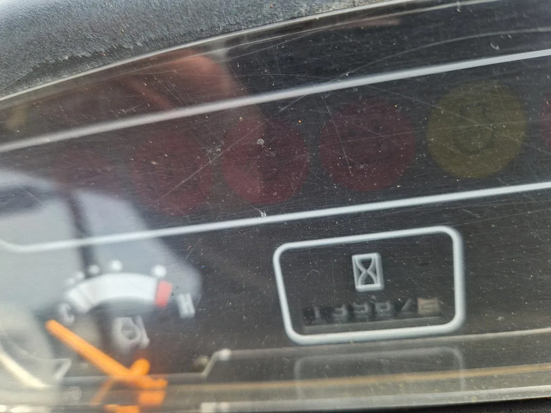 Dizel viljuškar Caterpillar DP25K met breed vorkenbord: slika 9 Dizel viljuškar Caterpillar DP25K met breed vorkenbord: slika 9