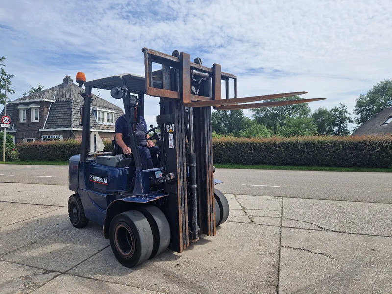 Dizel viljuškar Caterpillar DP25K met breed vorkenbord: slika 15 Dizel viljuškar Caterpillar DP25K met breed vorkenbord: slika 15