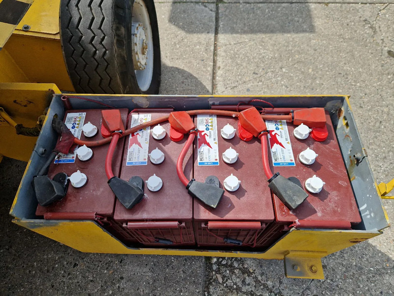 Genie Z45/22 DC met boek en keuring - Zglobna platforma: slika 5 Genie Z45/22 DC met boek en keuring - Zglobna platforma: slika 5