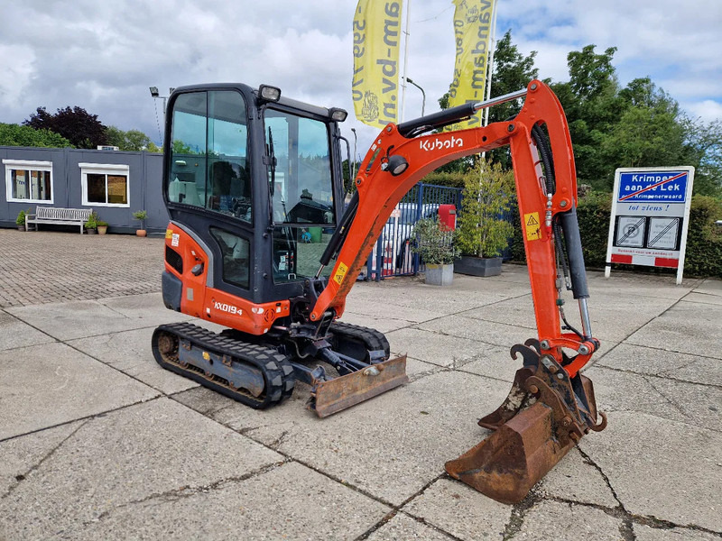 Kubota KX019-4 CW05 met 2 bakken - Mini bager: slika 2 Kubota KX019-4 CW05 met 2 bakken - Mini bager: slika 2