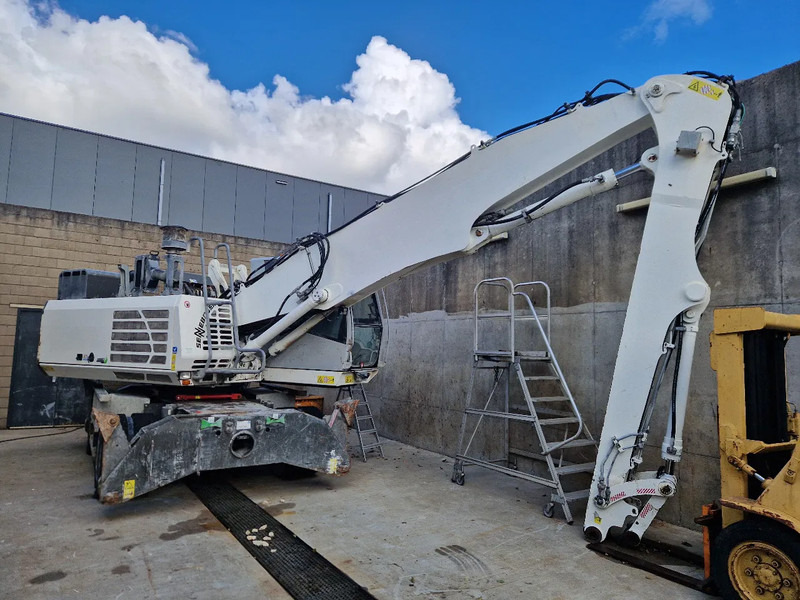 Sennebogen 821 overslagkraan - Bager za obradu otpada/ Industrije: slika 4 Sennebogen 821 overslagkraan - Bager za obradu otpada/ Industrije: slika 4